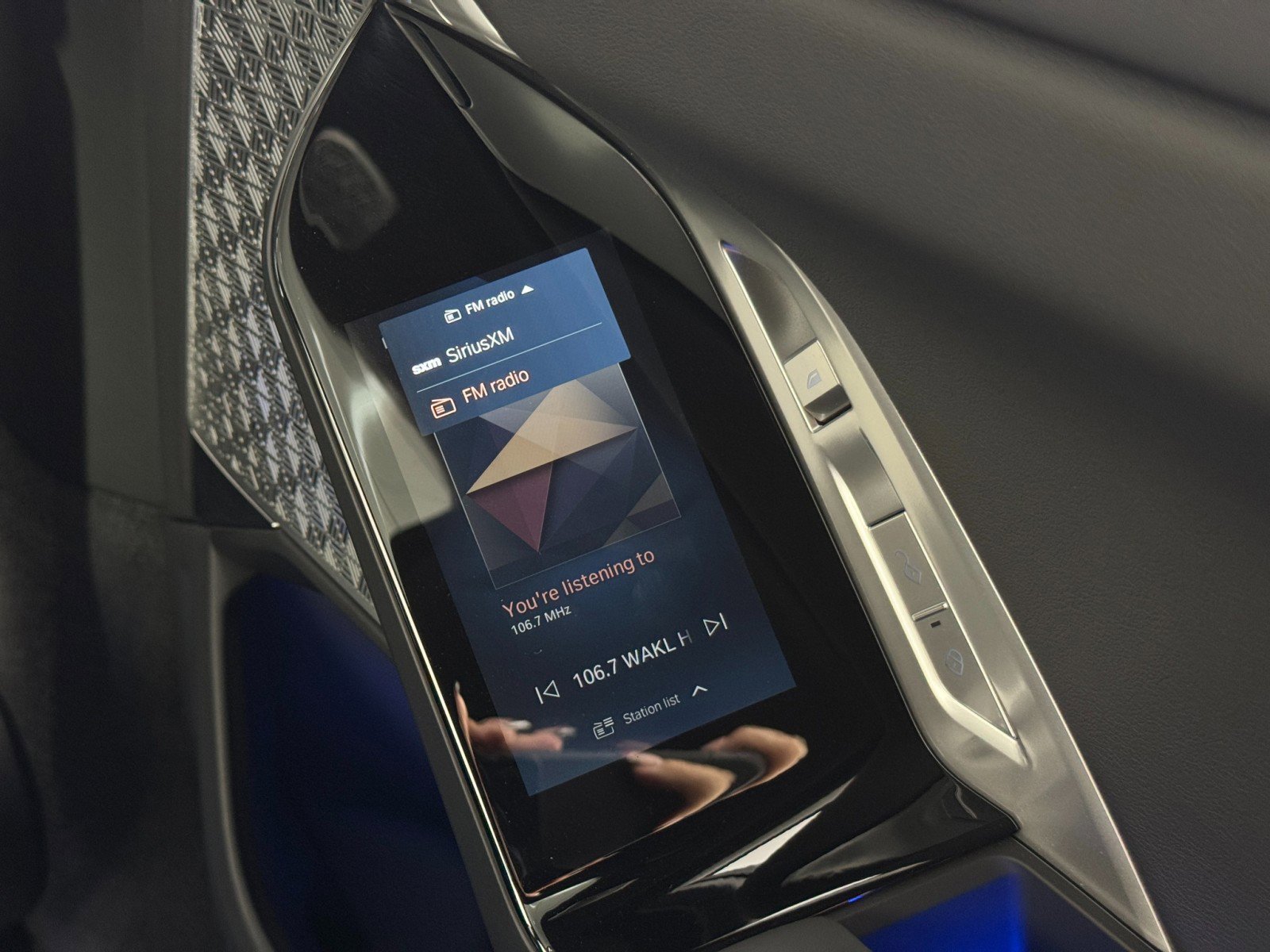 Used 2024 BMW i7 xDrive60 w/ Executive Package image 45