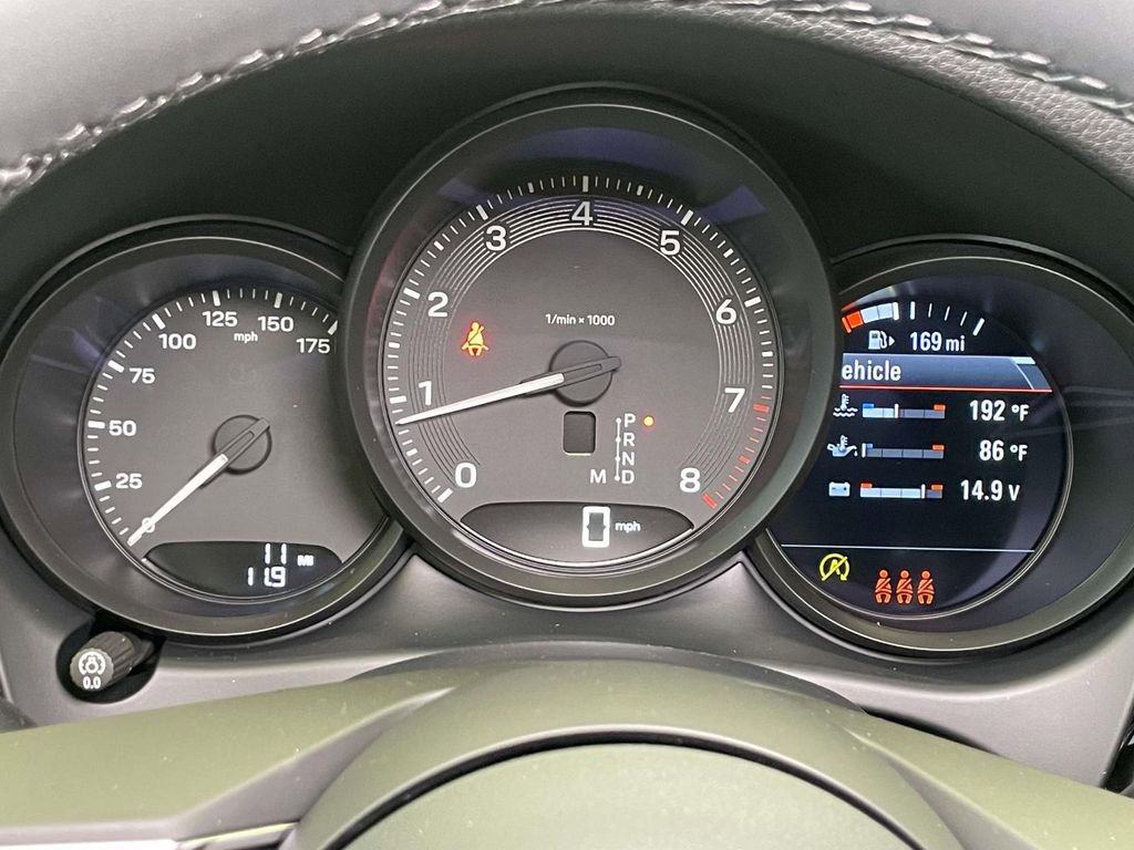 New 2026 Porsche Macan image 46