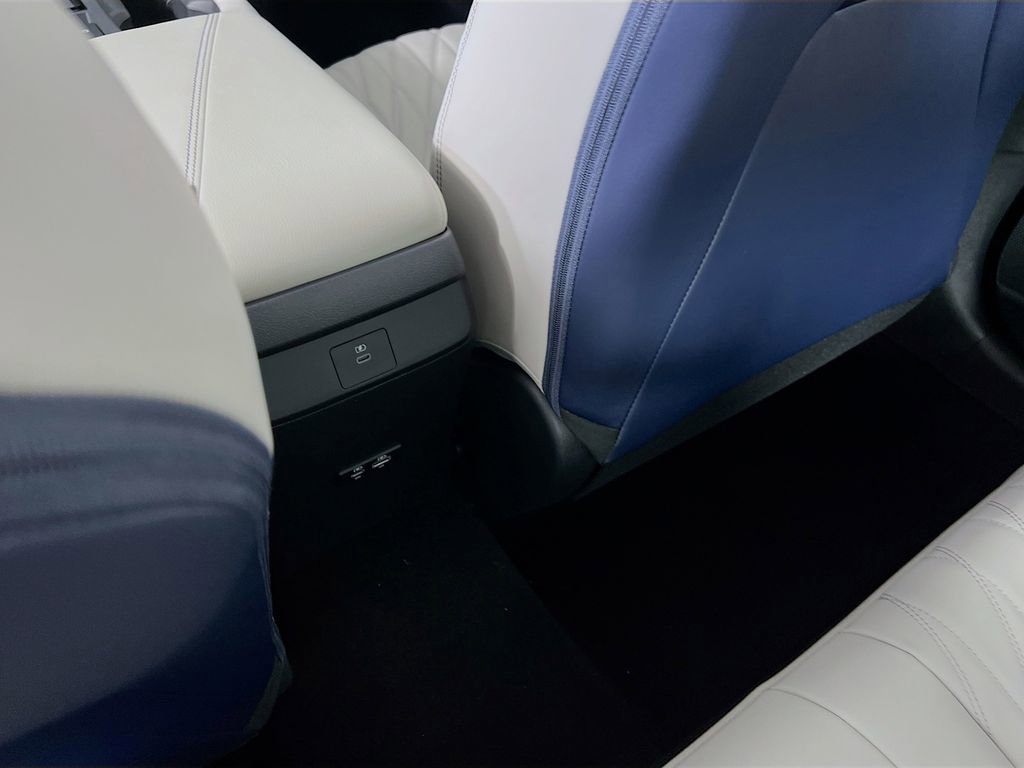New 2026 Nissan Sentra SL FWD image 25