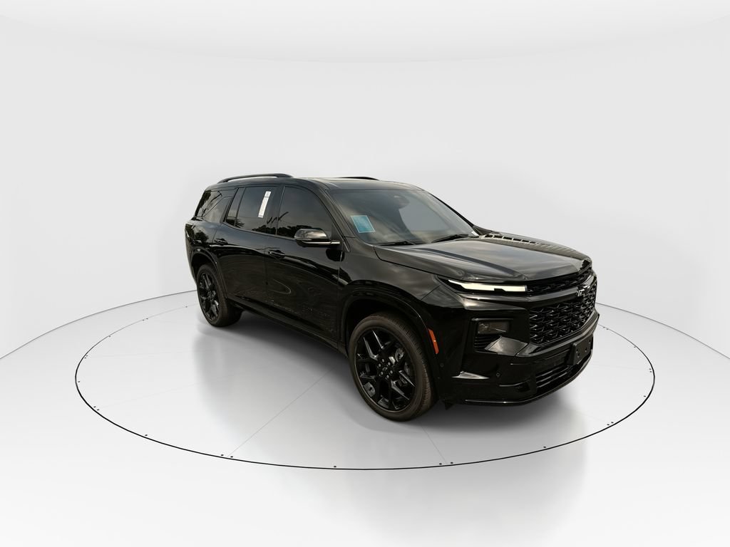 Used 2025 Chevrolet Traverse RS FWD image 2