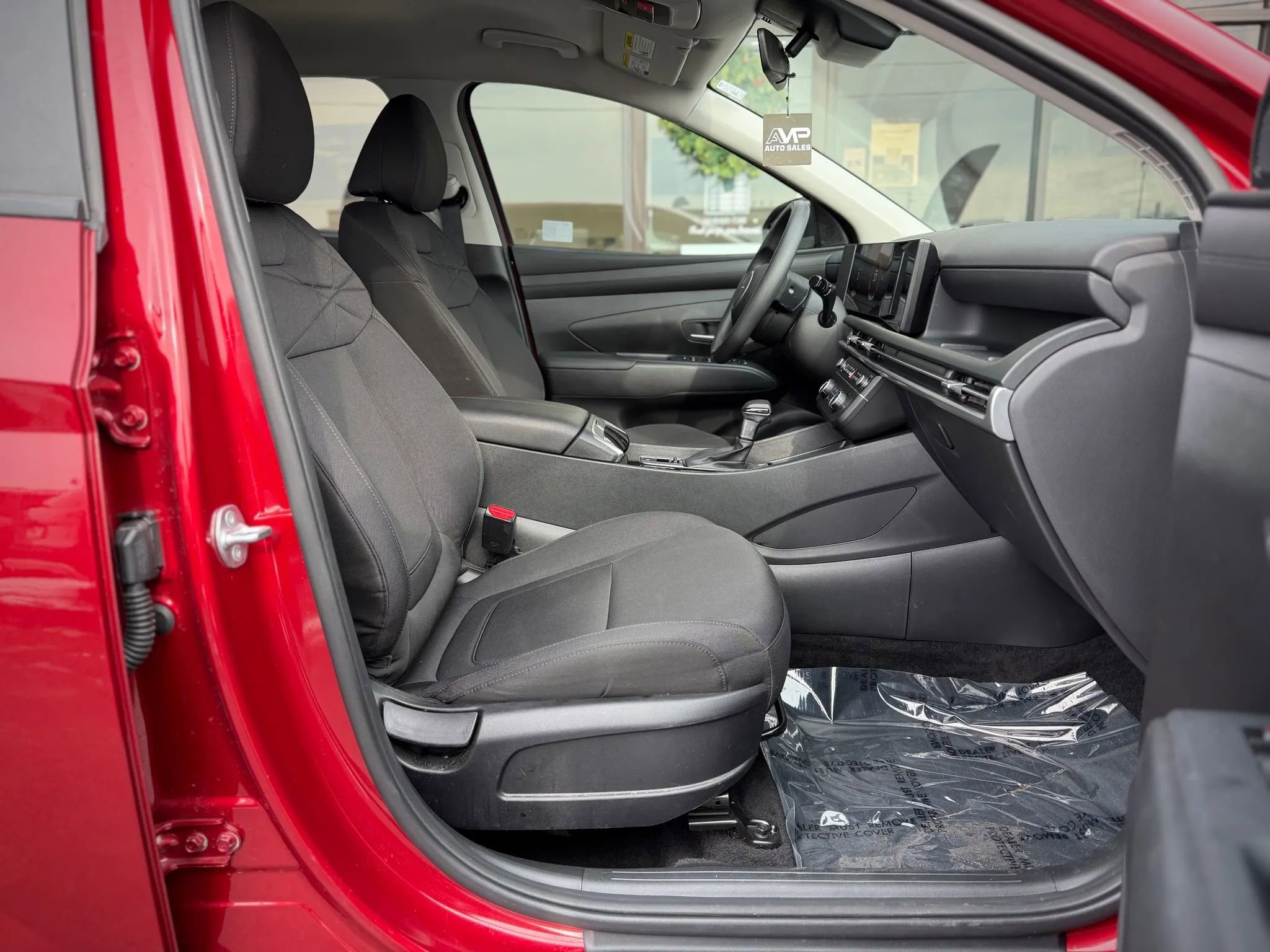 Used 2025 Hyundai Tucson SE image 22