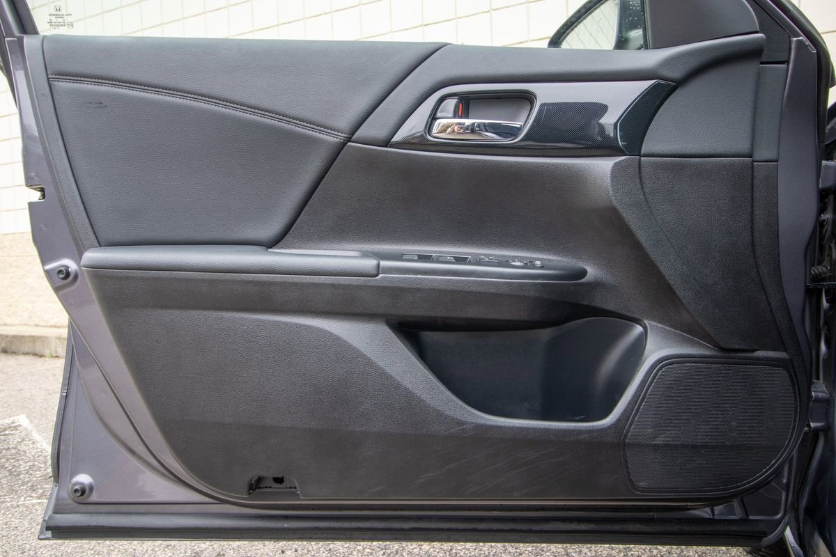 Used 2014 Honda Accord Sport image 10