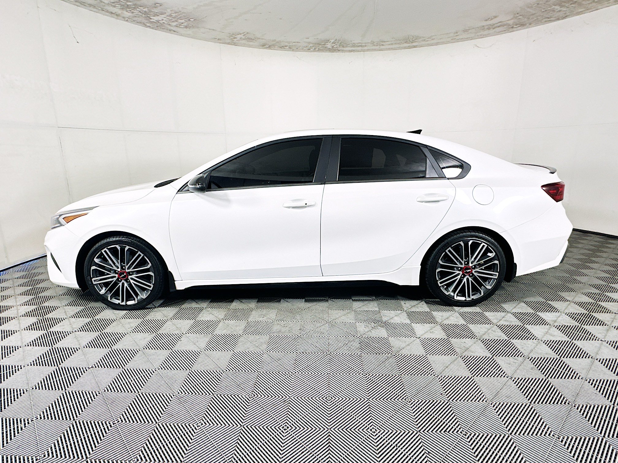 Used 2022 Kia Forte GT FWD image 6