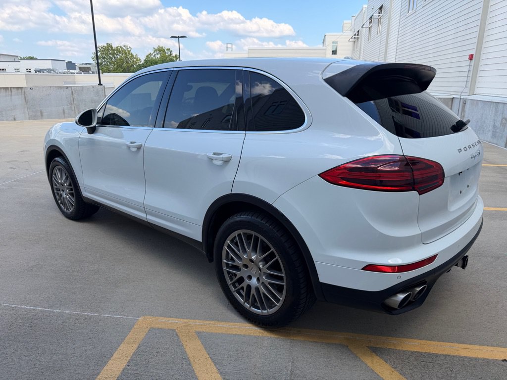 Used 2015 Porsche Cayenne S AWD/4WD image 5