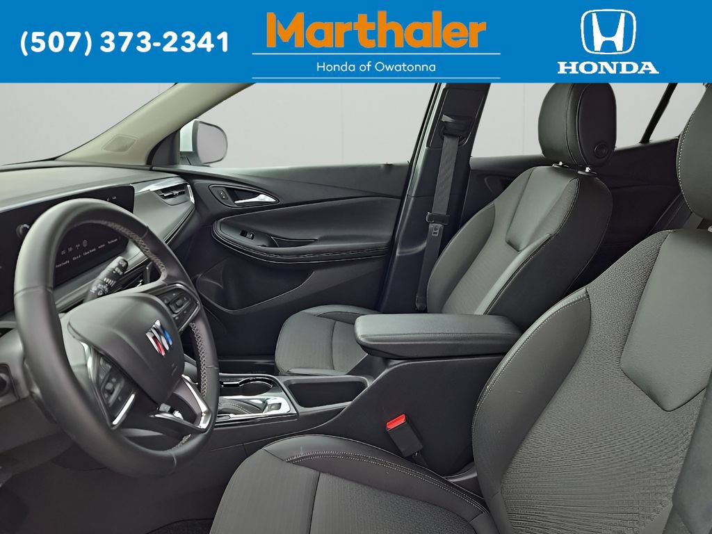 Used 2025 Buick Encore GX Preferred AWD/4WD image 9