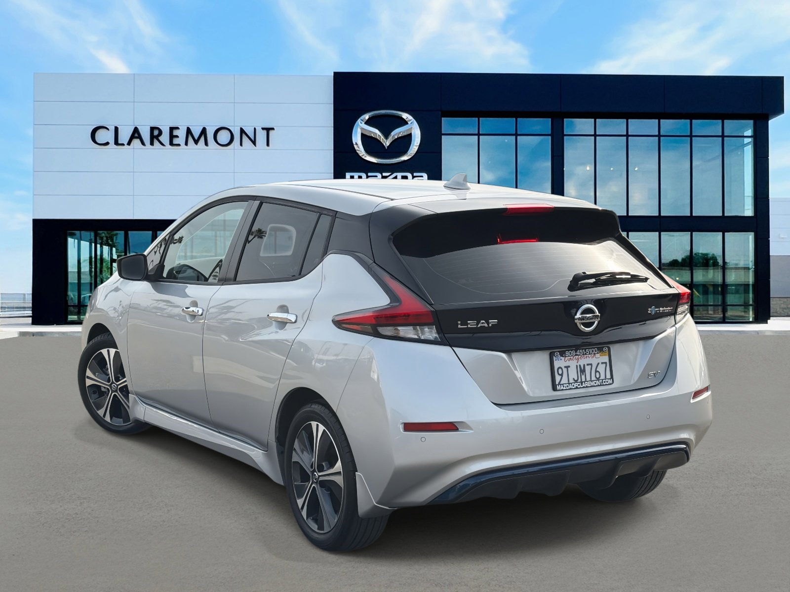 Used 2022 Nissan Leaf SV image 5