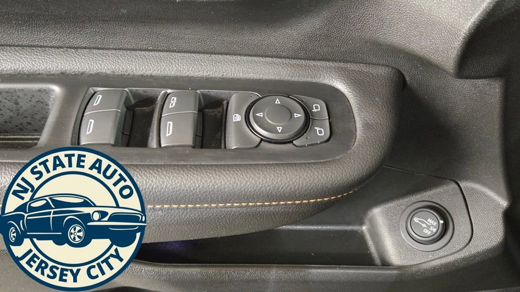 Used 2023 GMC Terrain AT4 image 21