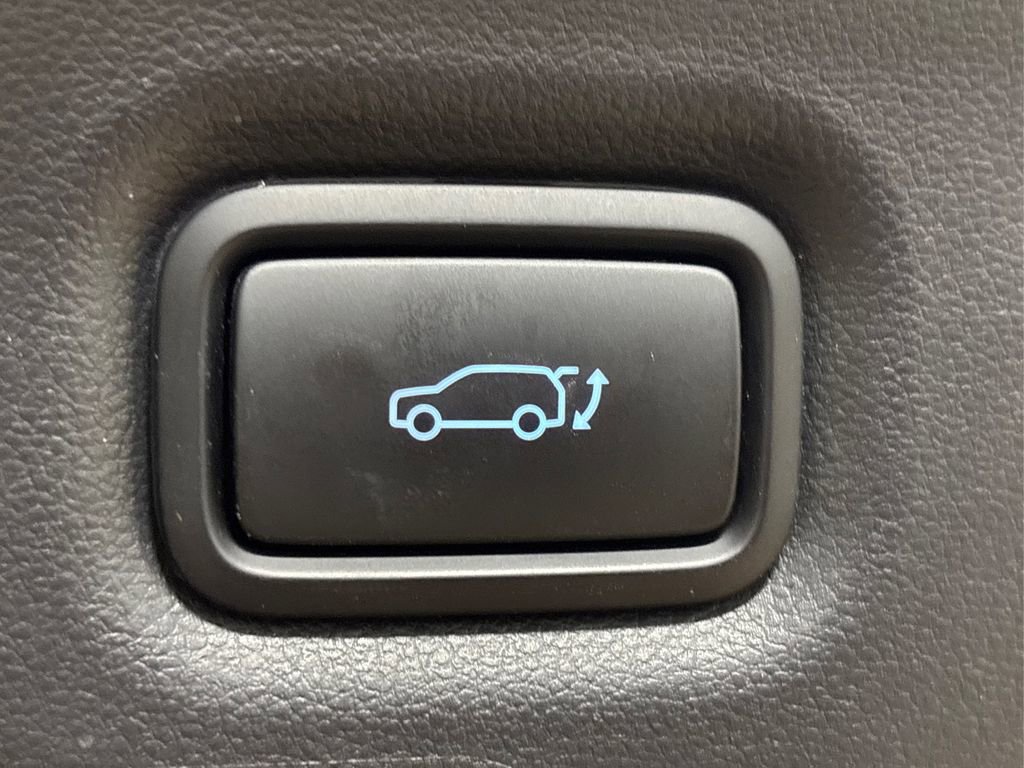 Used 2025 Hyundai Ioniq 5 Limited image 14