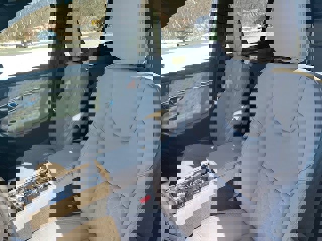 New 2026 Volvo XC90 B6 Plus w/ Protection Package Premier image 12