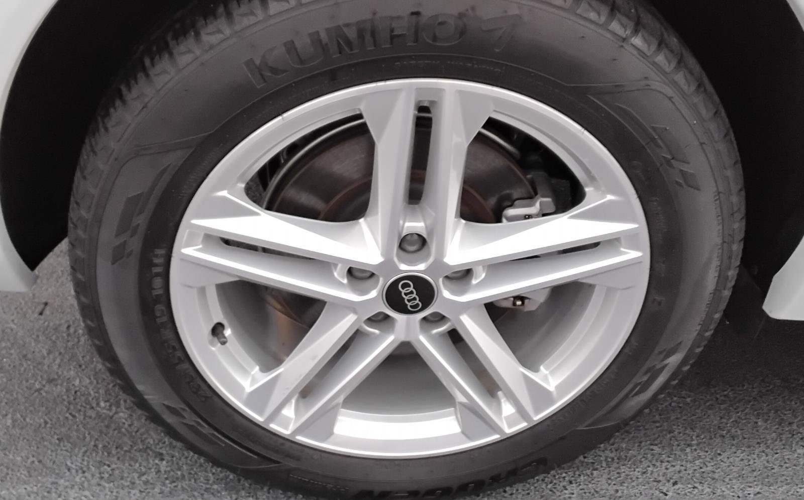 Certified 2024 Audi Q5 e Premium w/ Convenience Package image 13