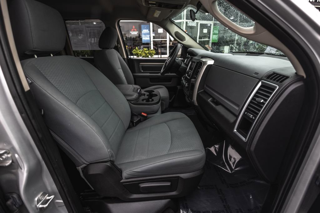 Used 2017 RAM 1500 Classic SLT AWD/4WD image 27