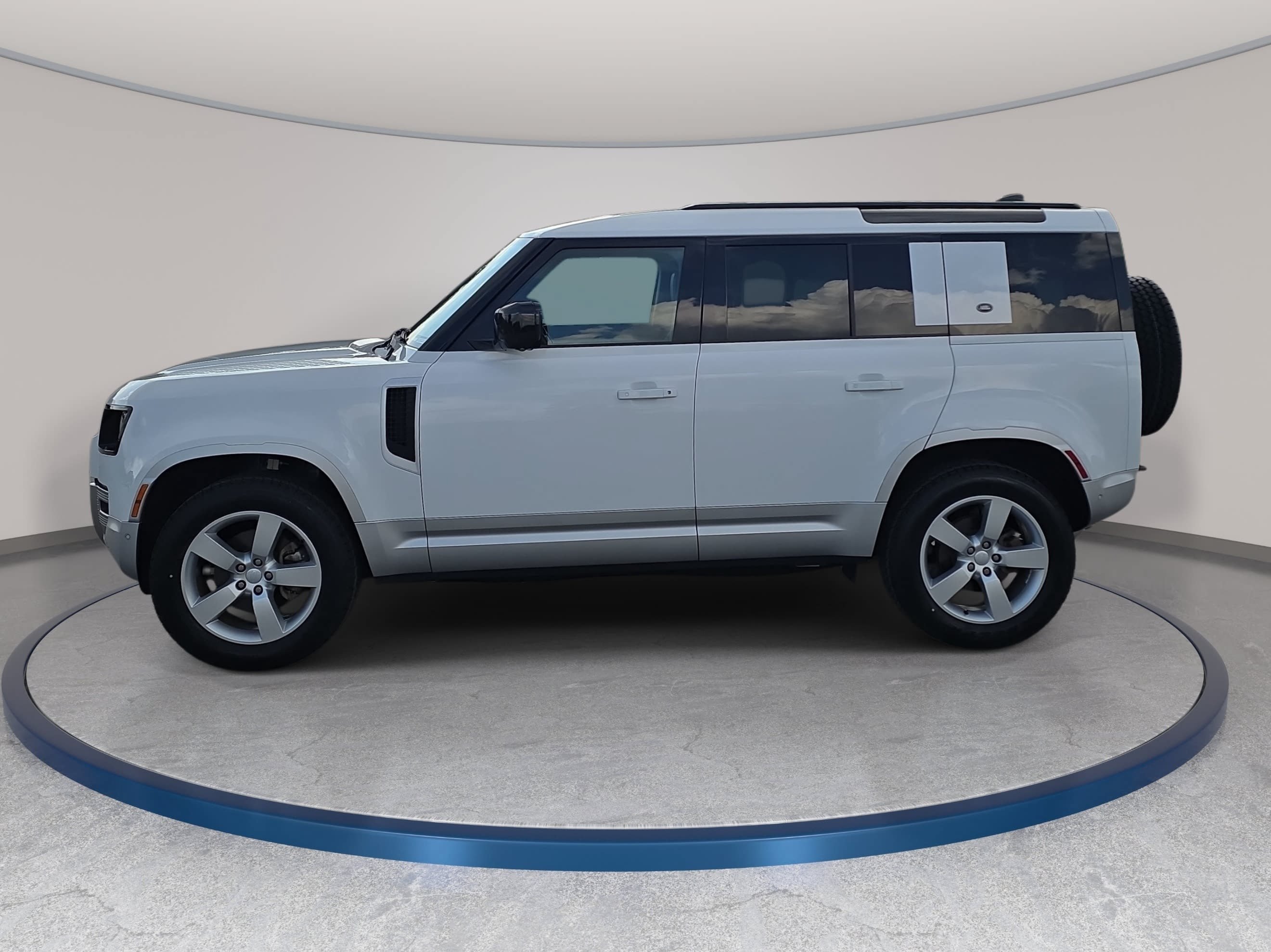 Certified 2023 Land Rover Defender 110 S AWD/4WD image 8
