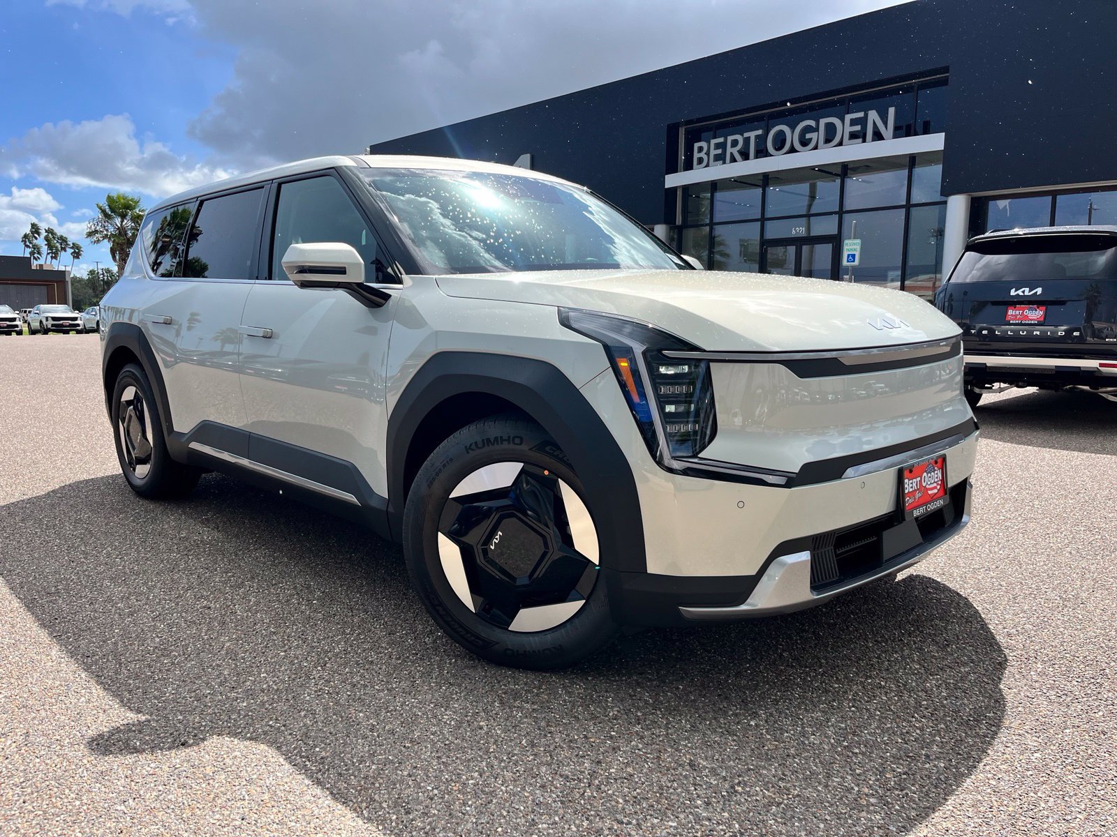 New 2026 Kia EV9 Light