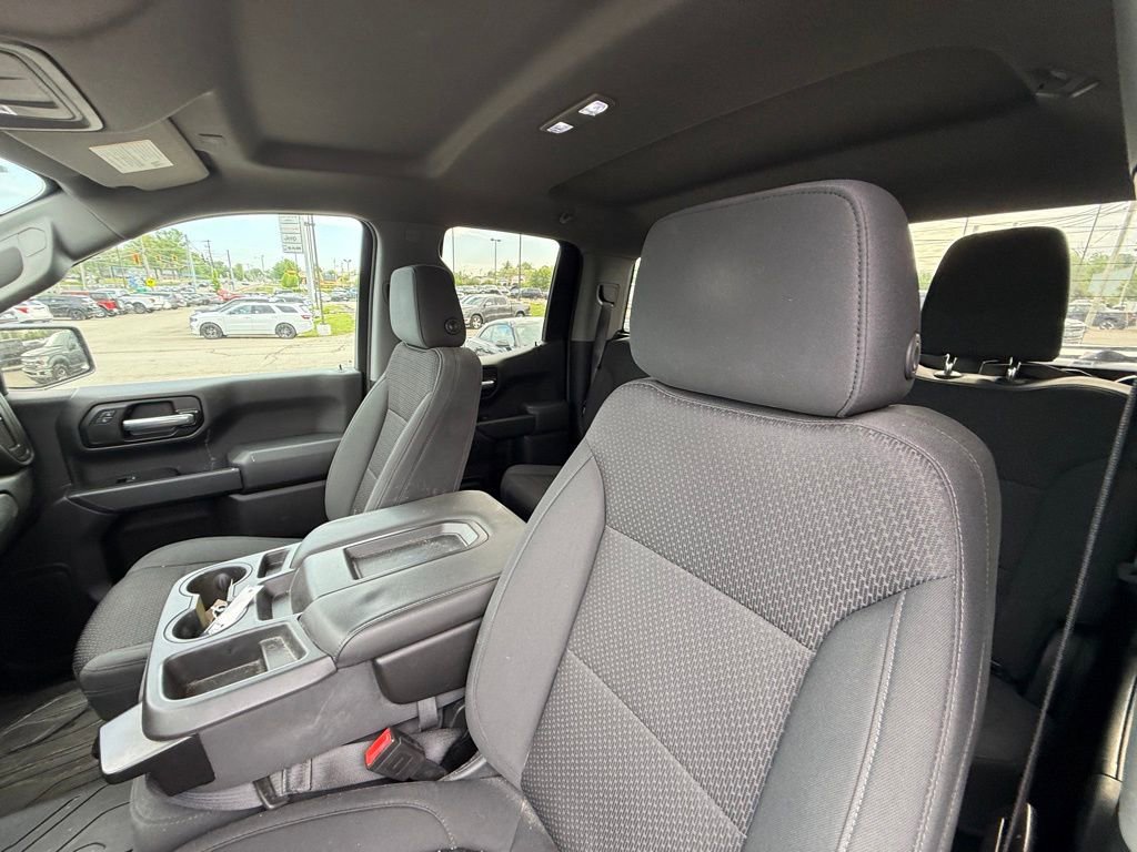 Used 2020 Chevrolet Silverado 1500 Custom w/ Custom Value Package AWD/4WD image 14