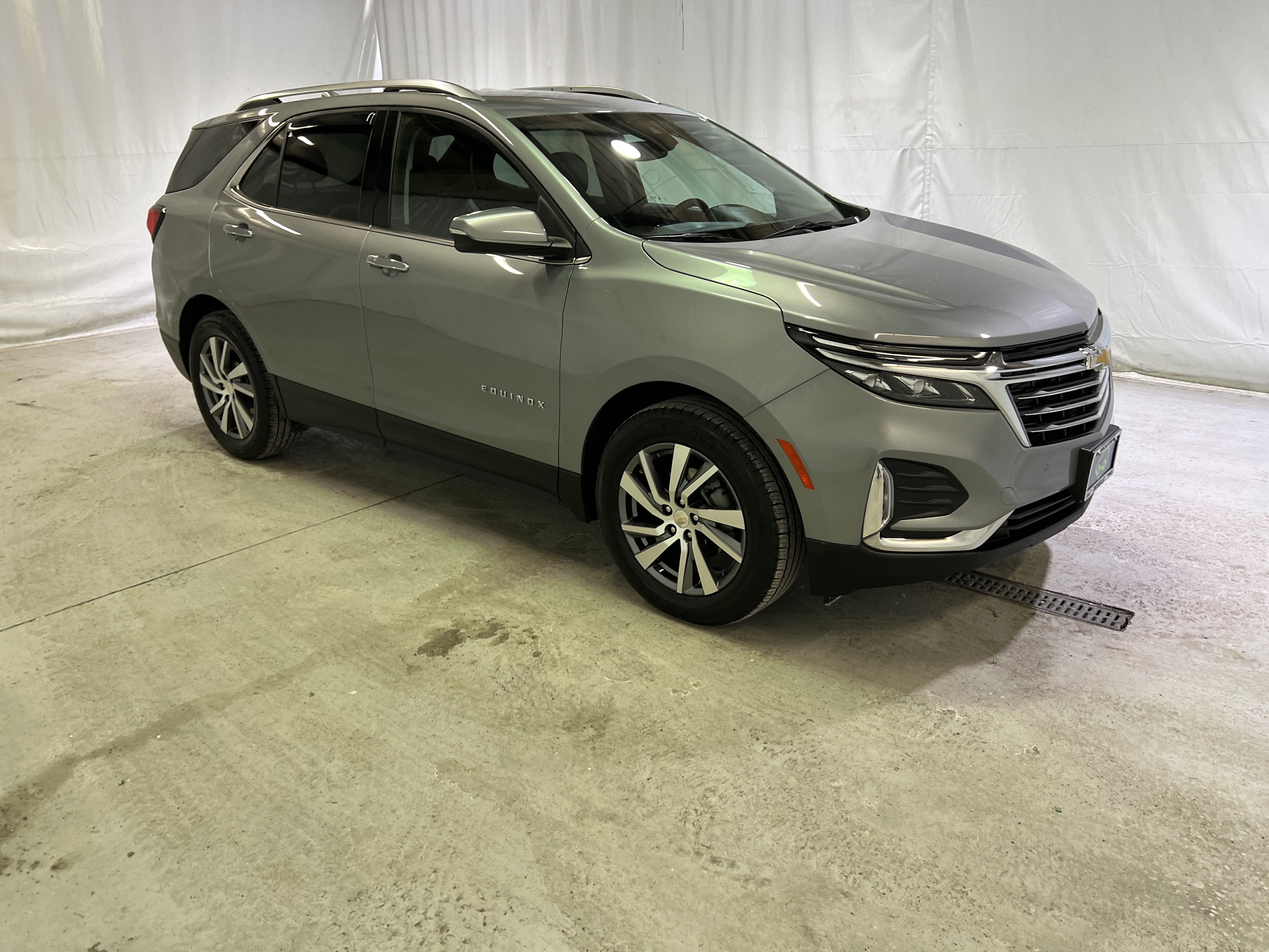 Certified 2023 Chevrolet Equinox Premier image 2