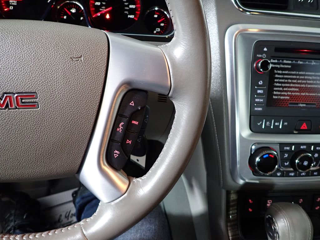 Used 2015 GMC Acadia SLT image 29