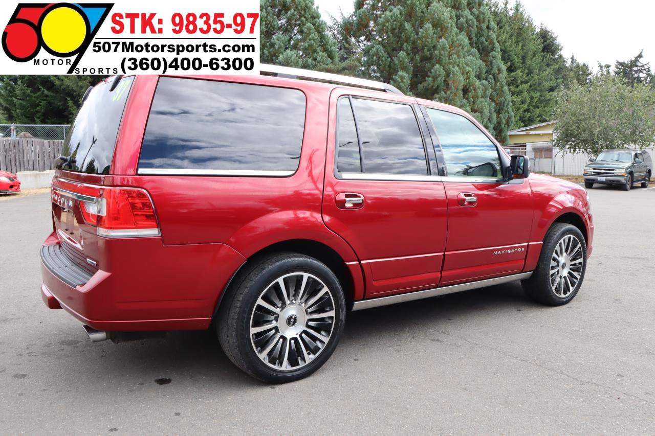 Used 2015 Lincoln Navigator 4WD w/ Equipment Group 101A Reserve image 7