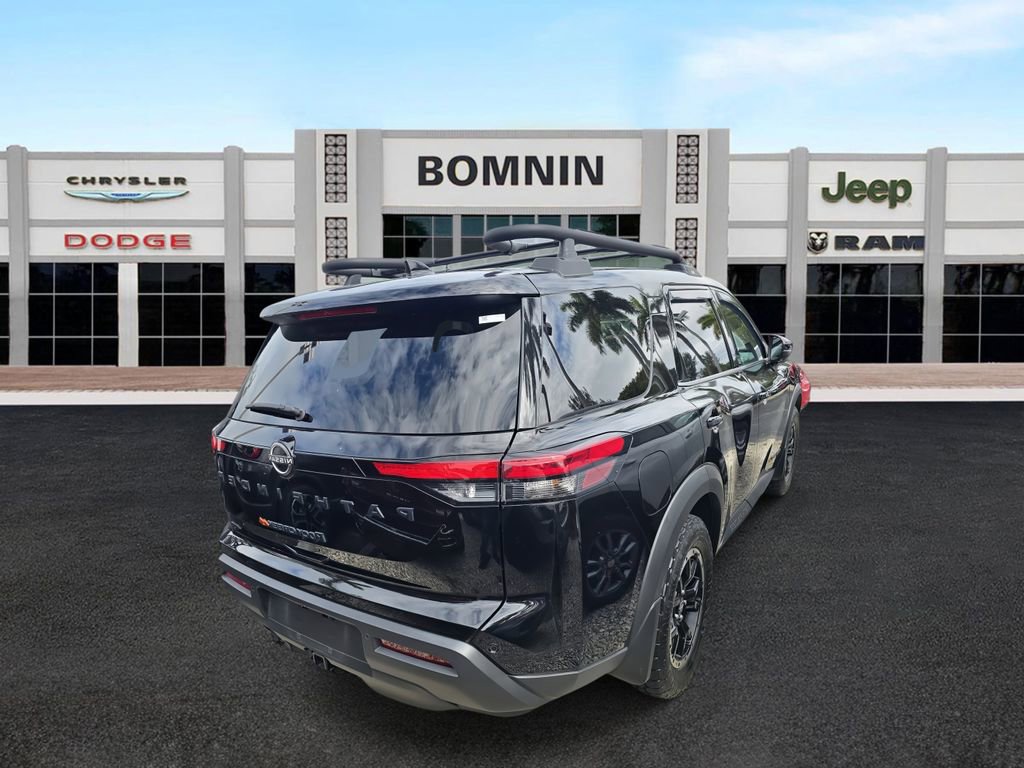 Used 2024 Nissan Pathfinder Rock Creek image 3