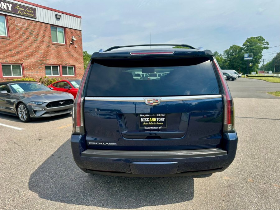 Used 2018 Cadillac Escalade Premium Luxury AWD/4WD image 7