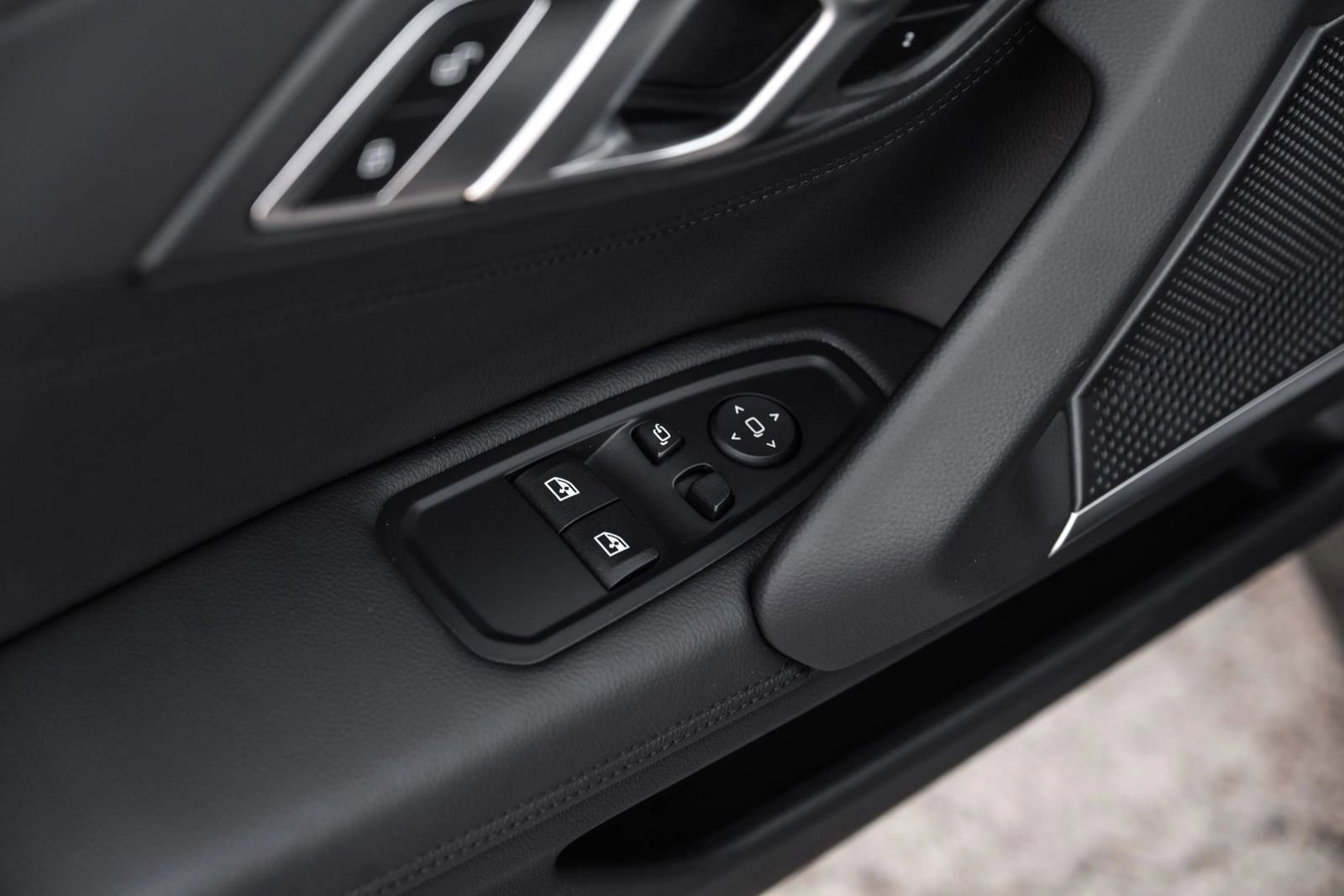 Used 2024 BMW Z4 sDrive30i w/ Convenience Package image 43