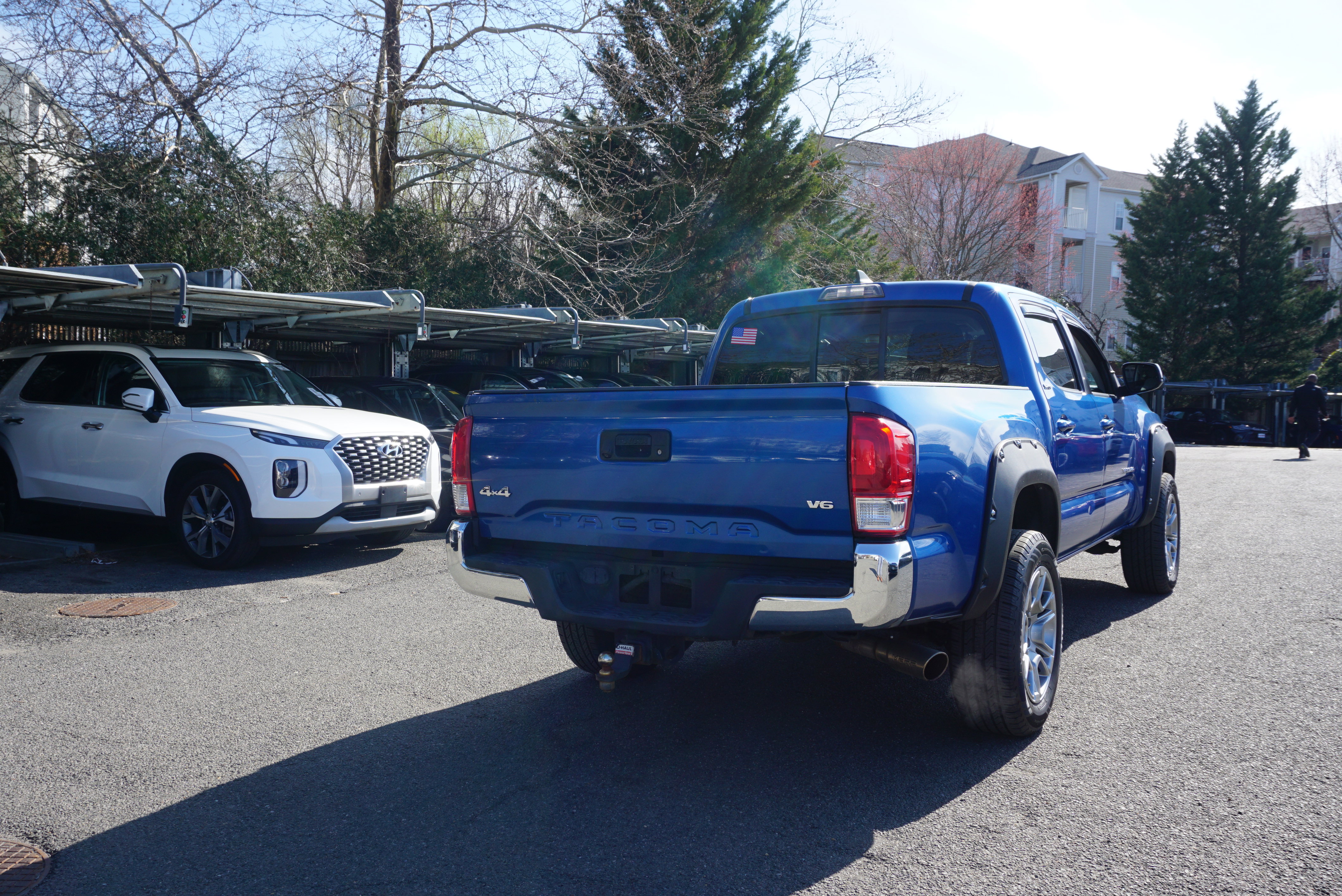 Used 2017 Toyota Tacoma SR5 w/ Tow Package image 4