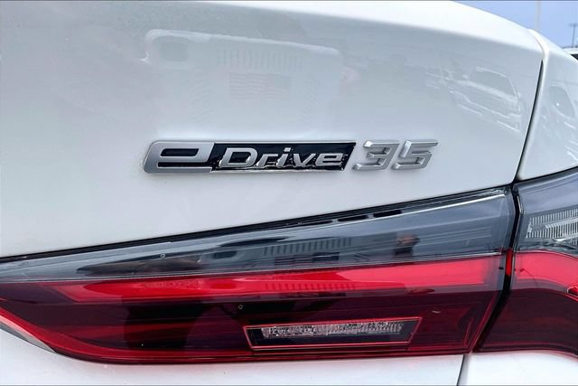 Used 2023 BMW i4 eDrive35 RWD image 33