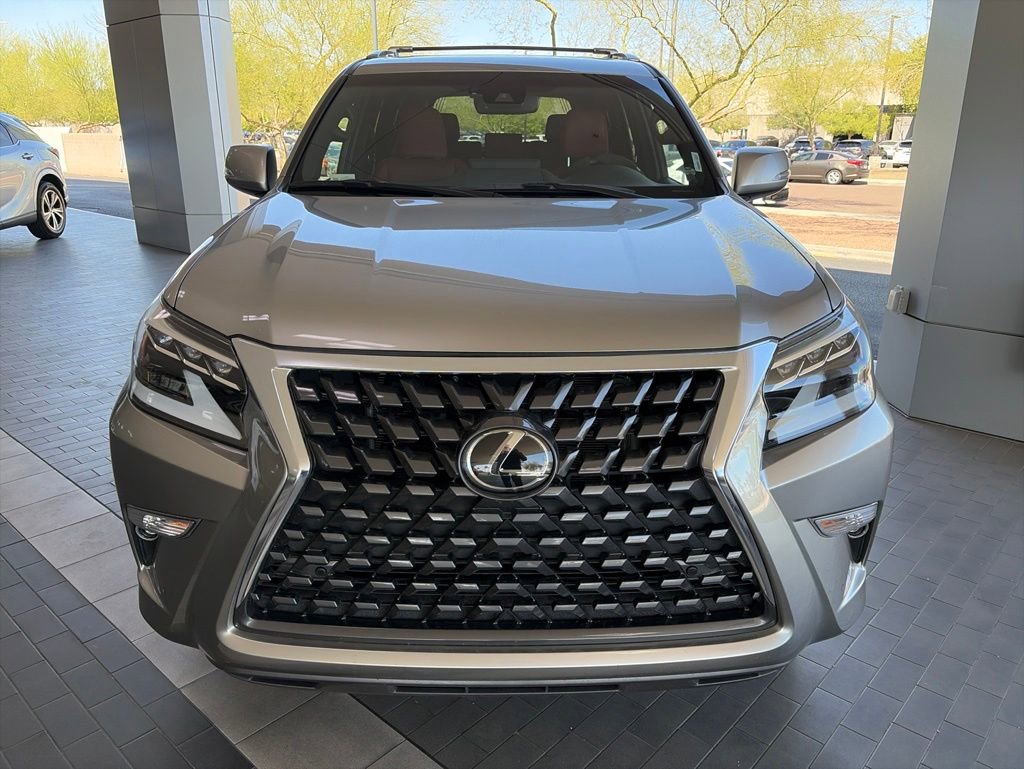 Used 2023 Lexus GX 460 Premium w/ Premium Package AWD/4WD image 2