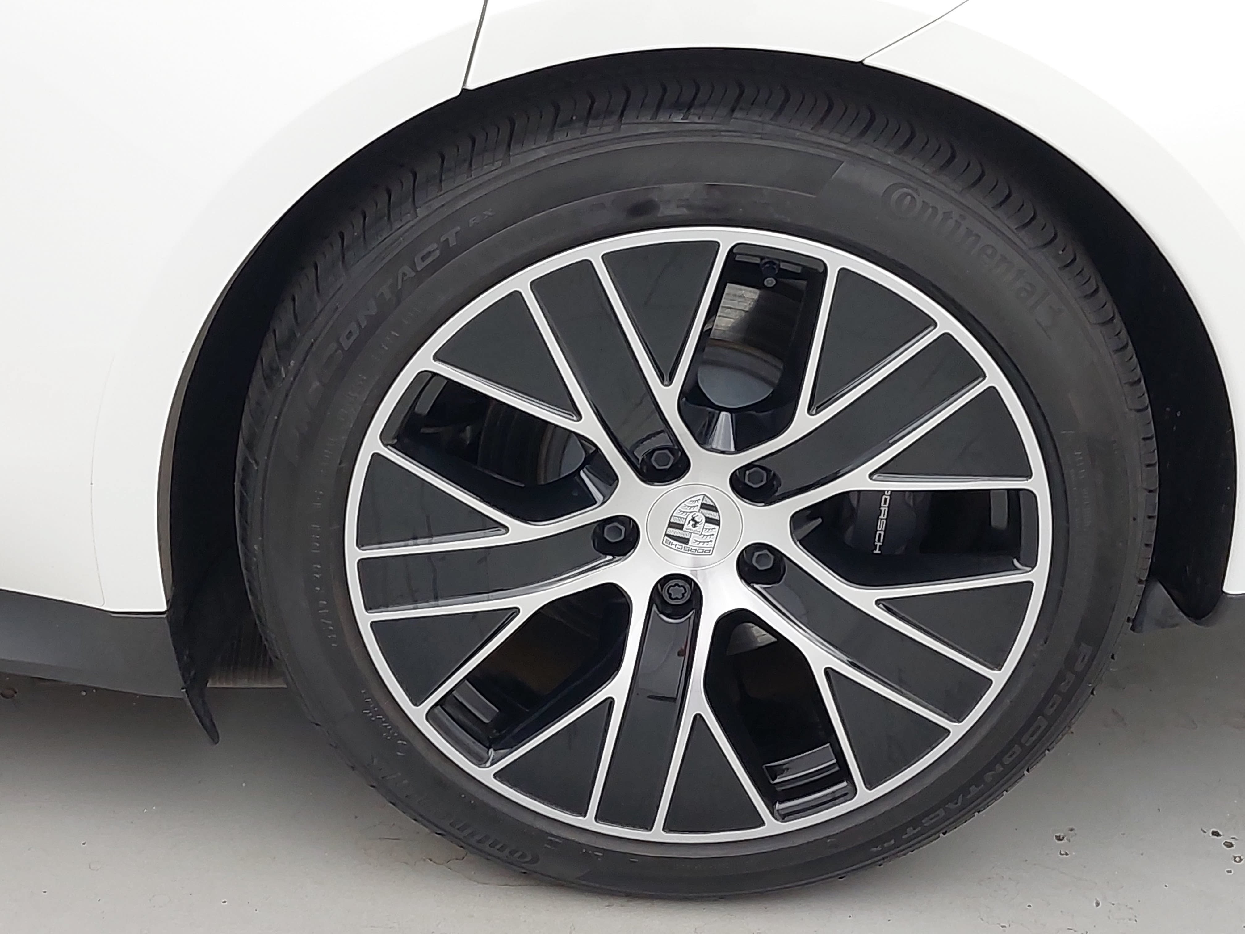 Certified 2025 Porsche Taycan RWD image 36