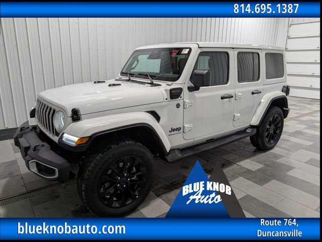 Used 2025 Jeep Wrangler Unlimited Sahara AWD/4WD image 1