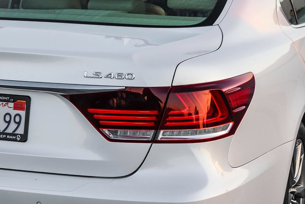 Used 2016 Lexus LS 460 w/ Comfort Package RWD image 10
