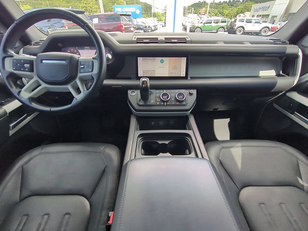 Used 2020 Land Rover Defender 110 HSE AWD/4WD image 17