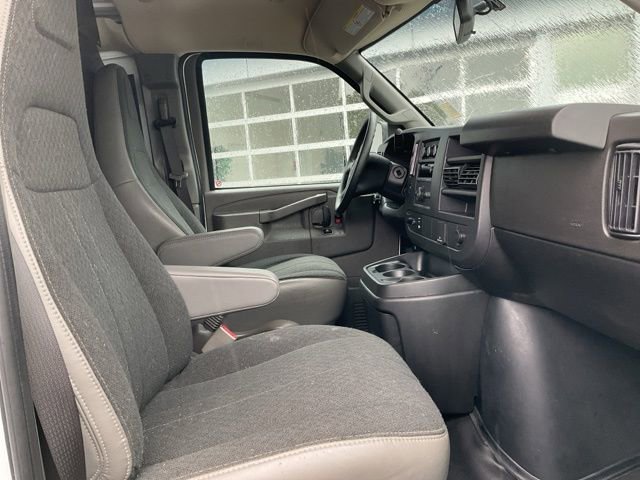 Used 2024 GMC Savana 2500 w/ Driver Convenience Package RWD image 18