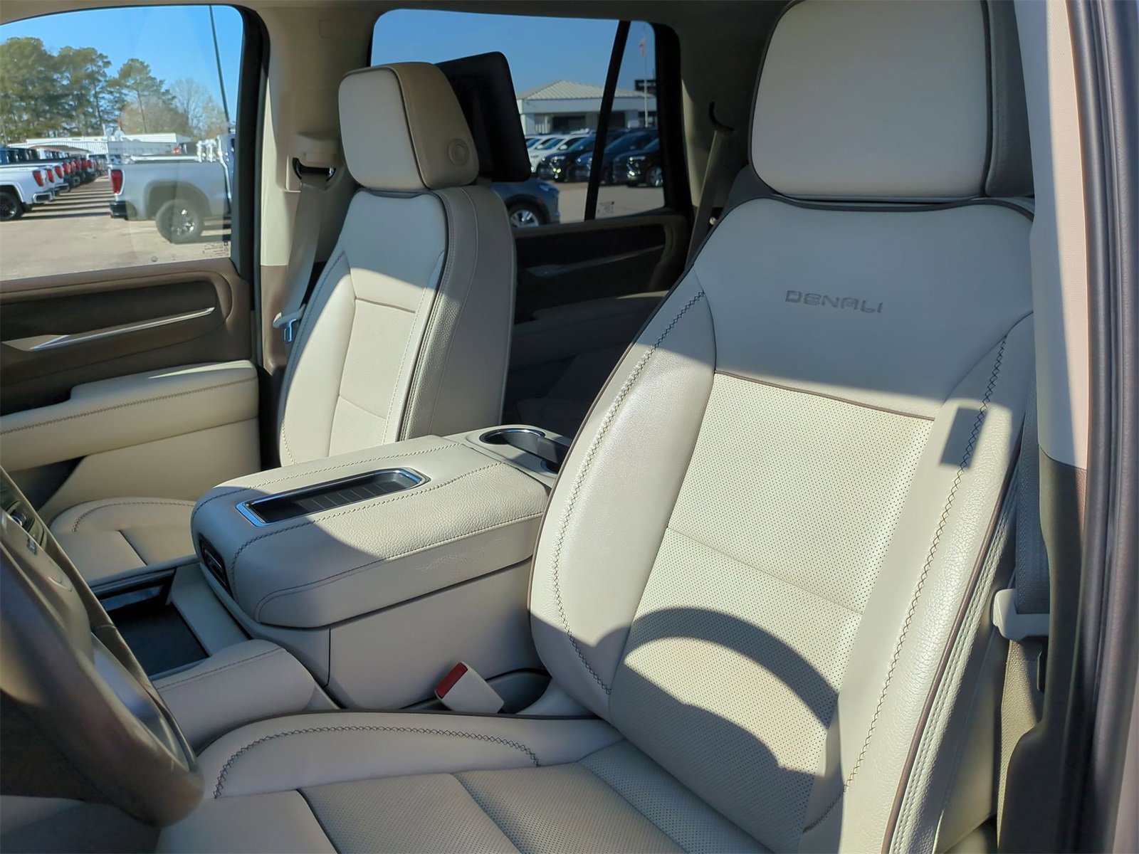 Certified 2021 GMC Yukon Denali w/ Denali Ultimate Package image 20