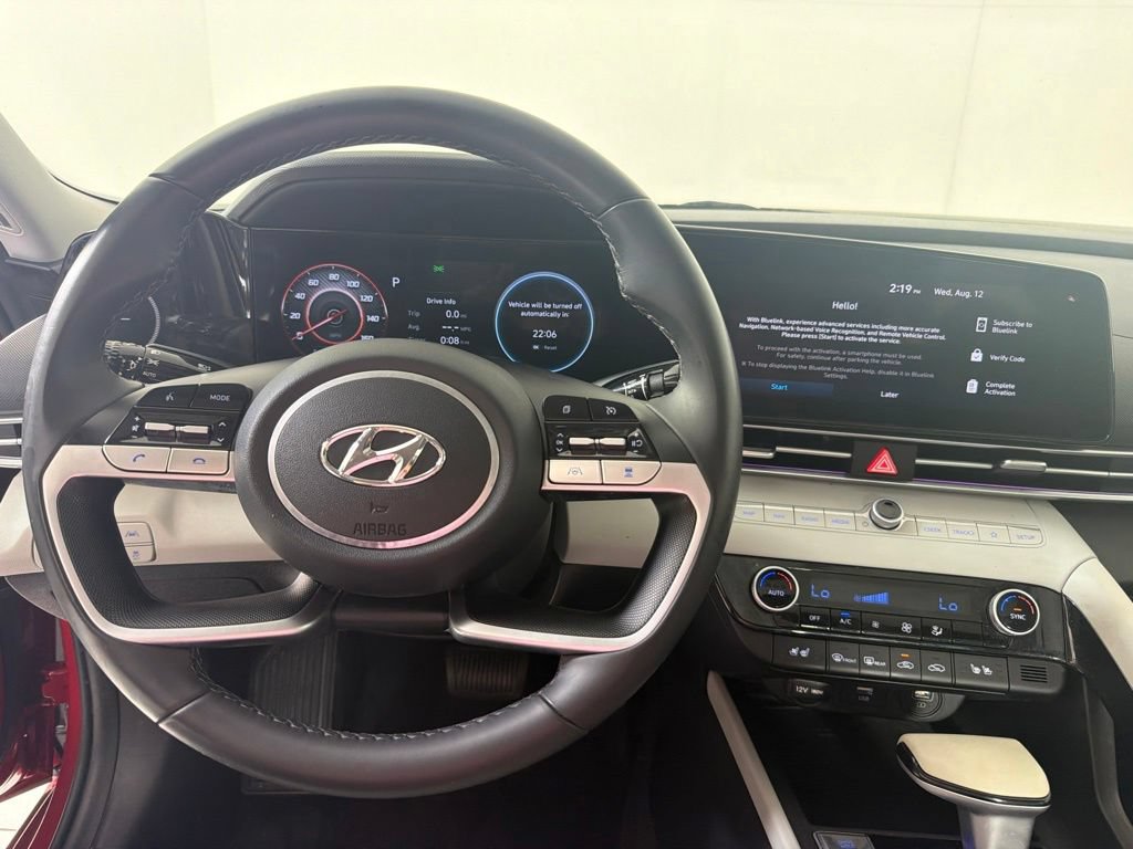 Used 2023 Hyundai Elantra Limited FWD image 18
