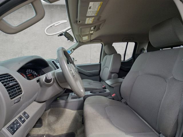 Used 2014 Nissan Frontier SV image 19