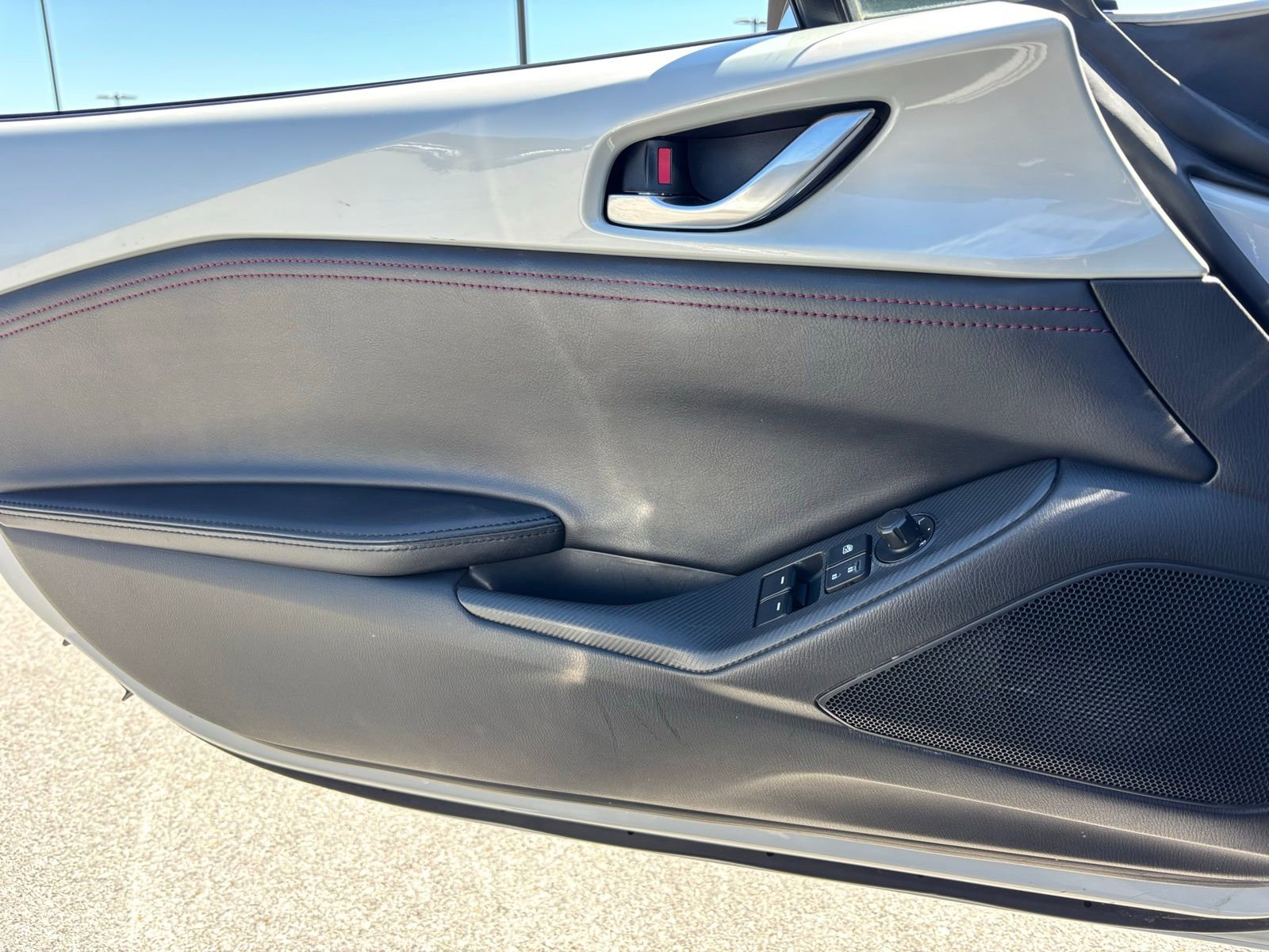 Used 2016 MAZDA MX-5 Miata Club image 11