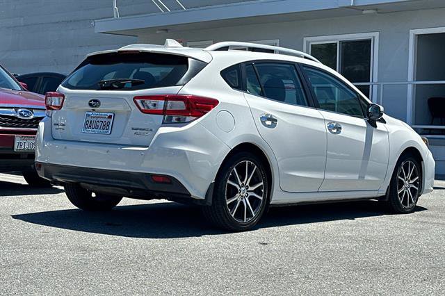 Used 2017 Subaru Impreza 2.0i Limited w/ Moonroof/BSD & Rcta/Eyesight AWD/4WD image 3