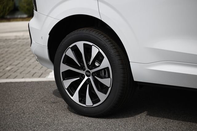 New 2026 Audi Q3 quattro 2.0T AWD/4WD image 6