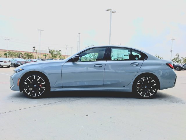 New 2026 BMW 330i xDrive Sedan w/ M Sport Package AWD/4WD image 4