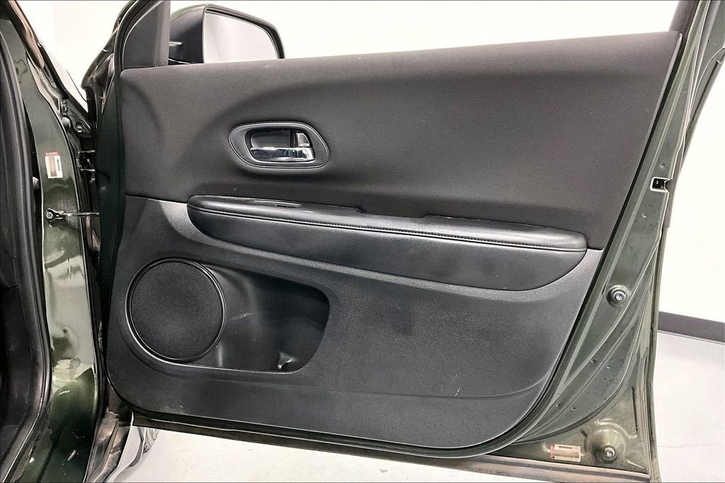 Used 2017 Honda HR-V LX image 22