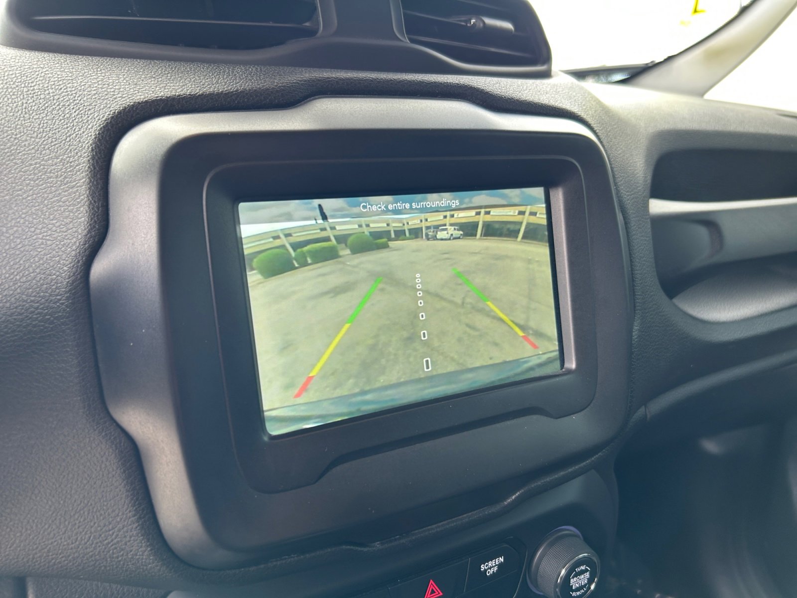 Used 2019 Jeep Renegade Latitude w/ Popular Equipment Group AWD/4WD image 21
