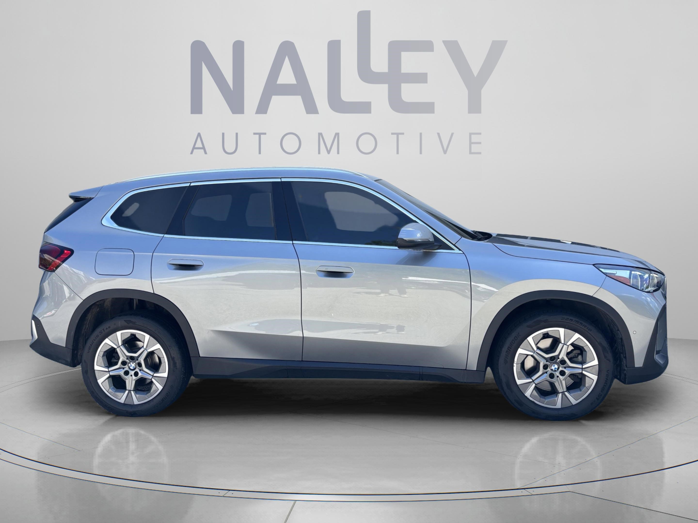 Used 2023 BMW X1 xDrive28i AWD/4WD image 4