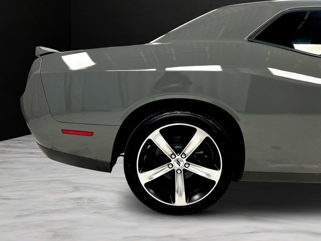 Used 2019 Dodge Challenger SXT image 20