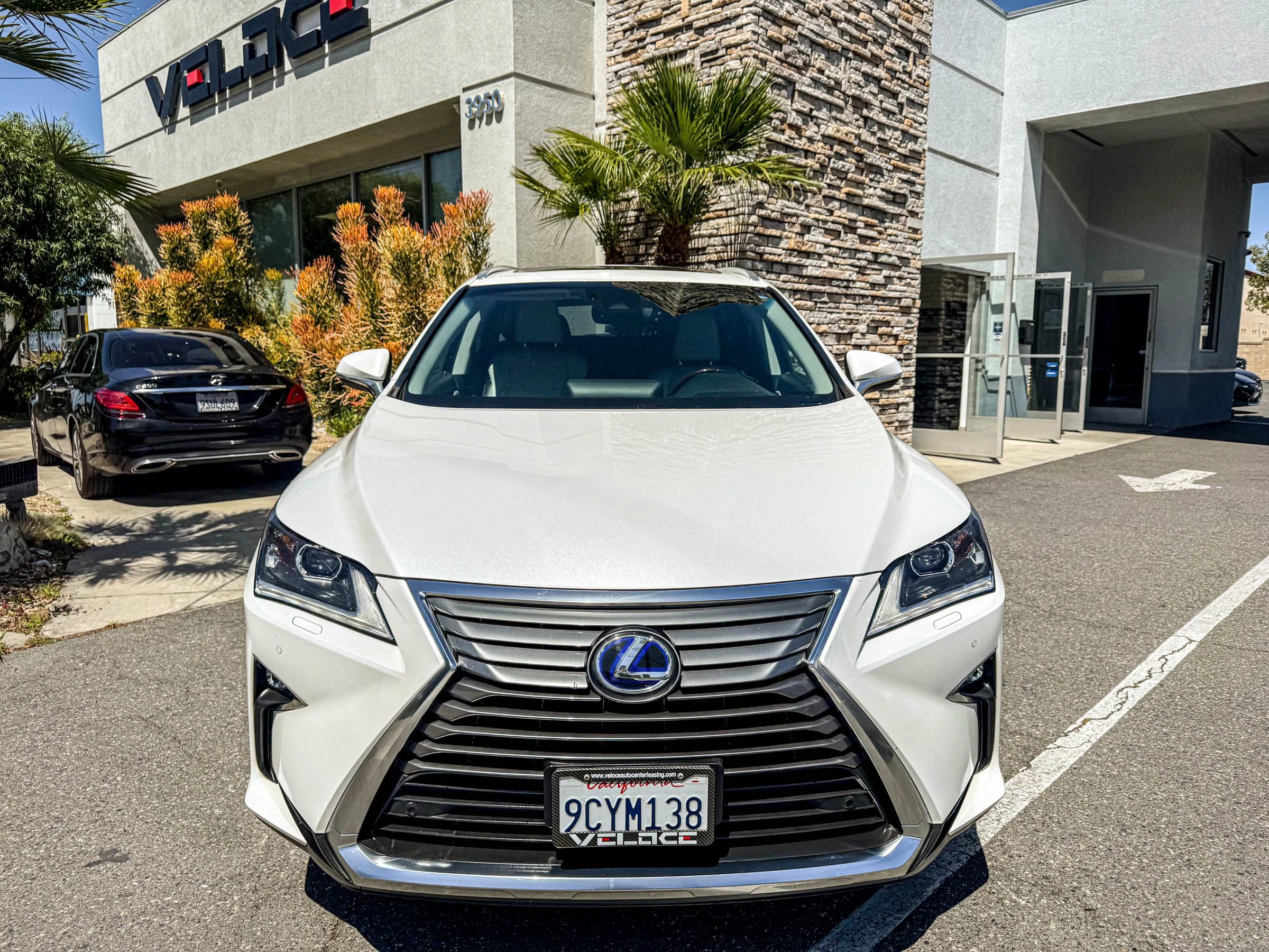 Used 2019 Lexus RX 450hL Premium w/ Premium Package AWD/4WD image 9