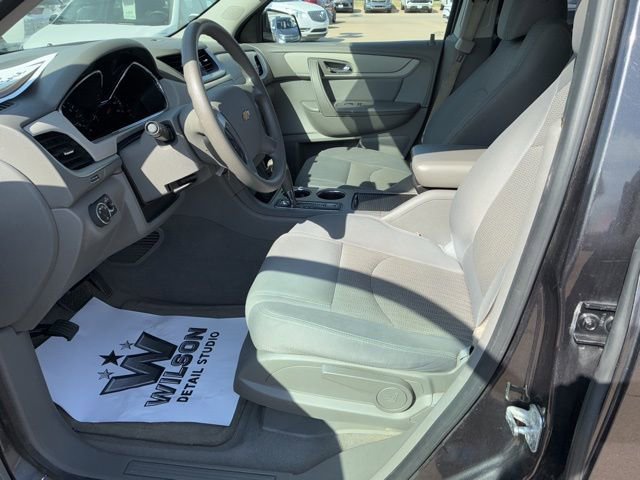 Used 2015 Chevrolet Traverse LS FWD image 11
