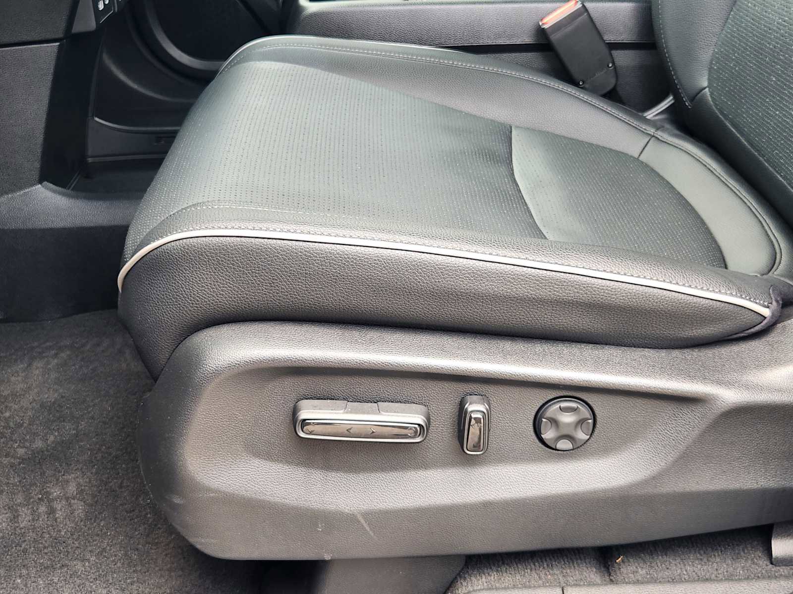 Used 2026 Honda Odyssey Elite image 24