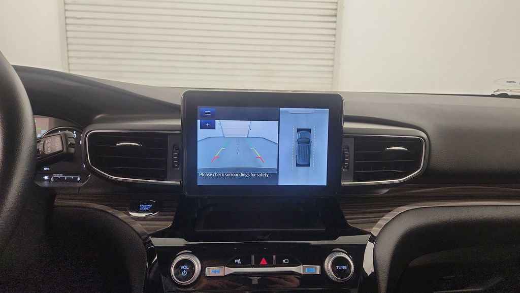 Used 2022 Ford Explorer Limited w/ Equipment Group 301A image 35