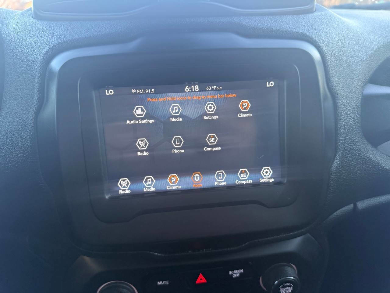 Used 2020 Jeep Renegade Latitude FWD image 17