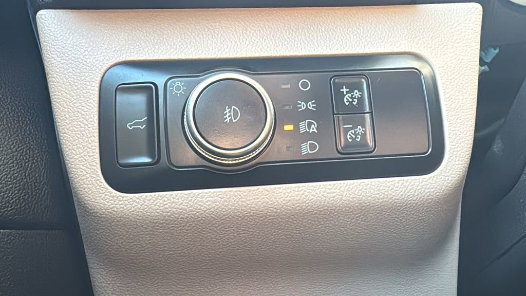 Certified 2020 Ford Escape Titanium image 17