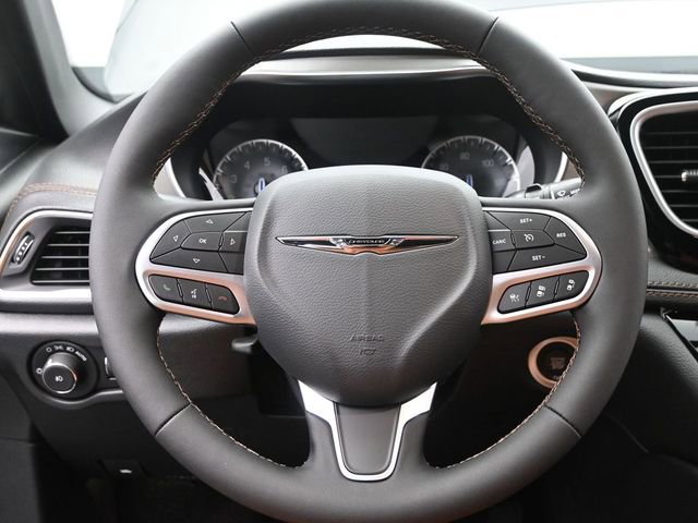 New 2026 Chrysler Pacifica Pinnacle image 28